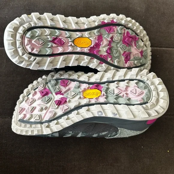 NWOT MERRELL ANTORA 2 PRINT TRAIL RUNNING SHOES WOMEN'S Size 5.5 - Picture 3 of 7